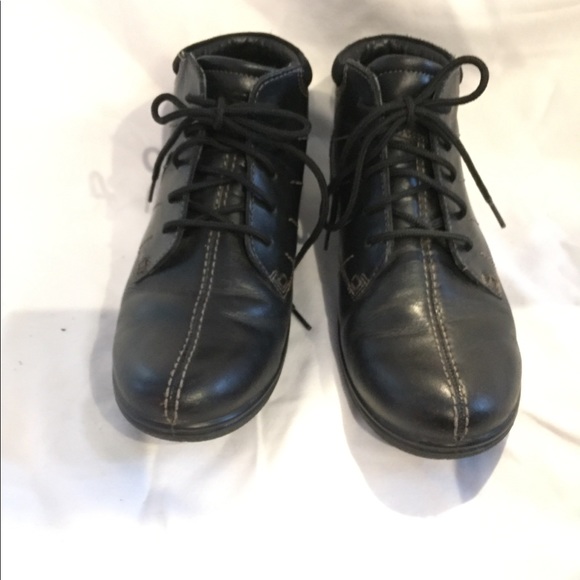 Wool lined boots - Picture 3 of 3